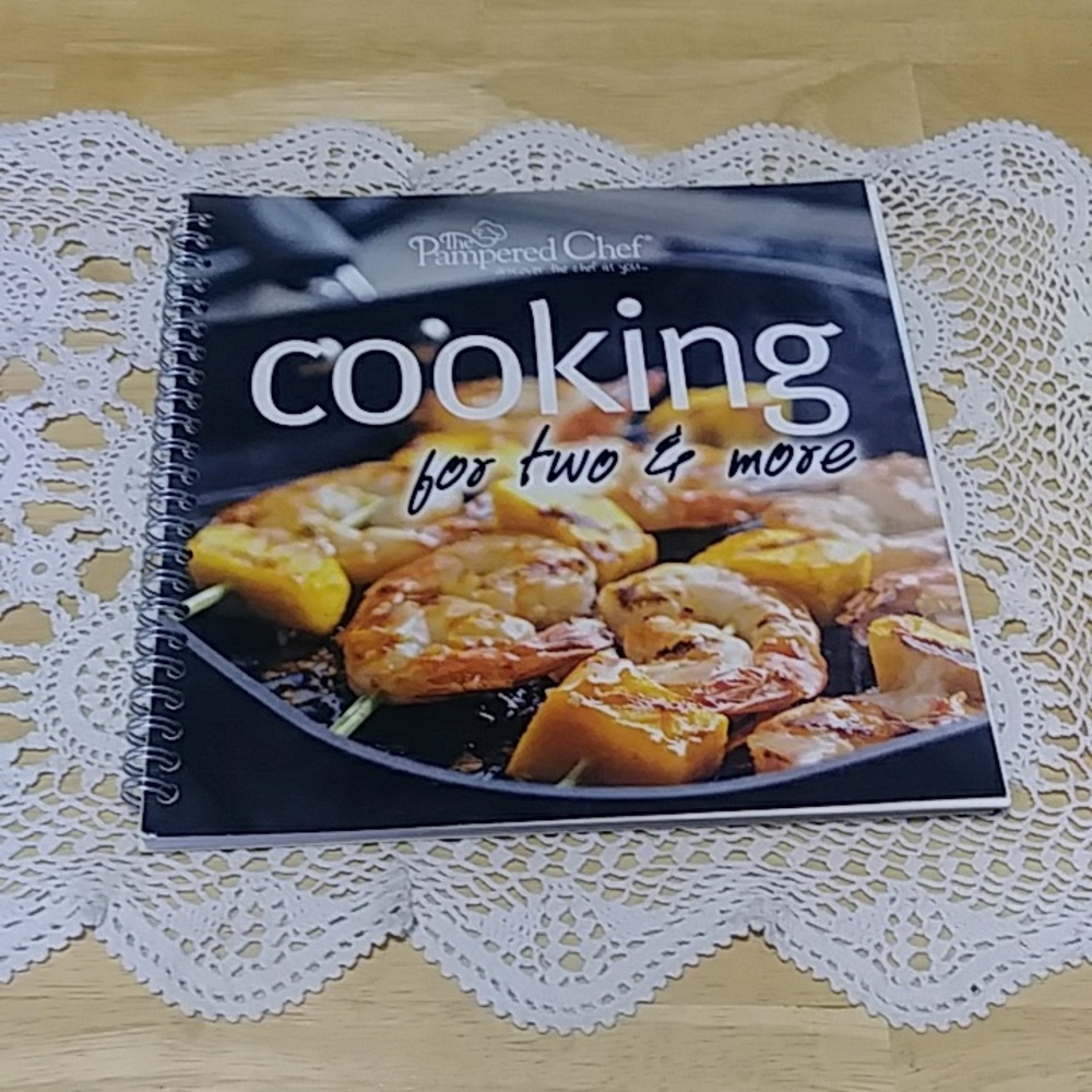 The Pampered Chef Cooking for two & More - Recipes for Small Households